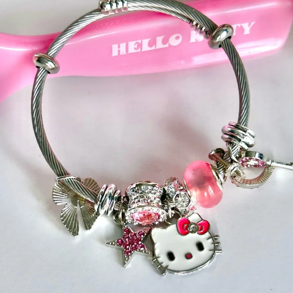 💖(HK310) Hello Kitty 7-Piece Adorable Glam Bundle!